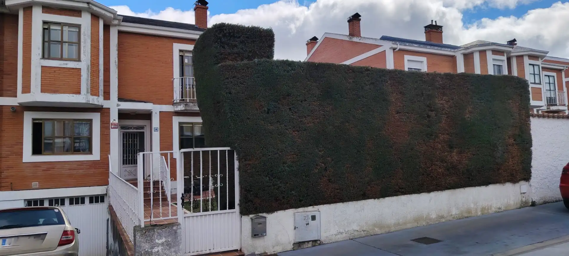 Vista exterior de Casa o chalet en venta en Santa Marta de Tormes con Calefacción, Jardín privado y Parquet