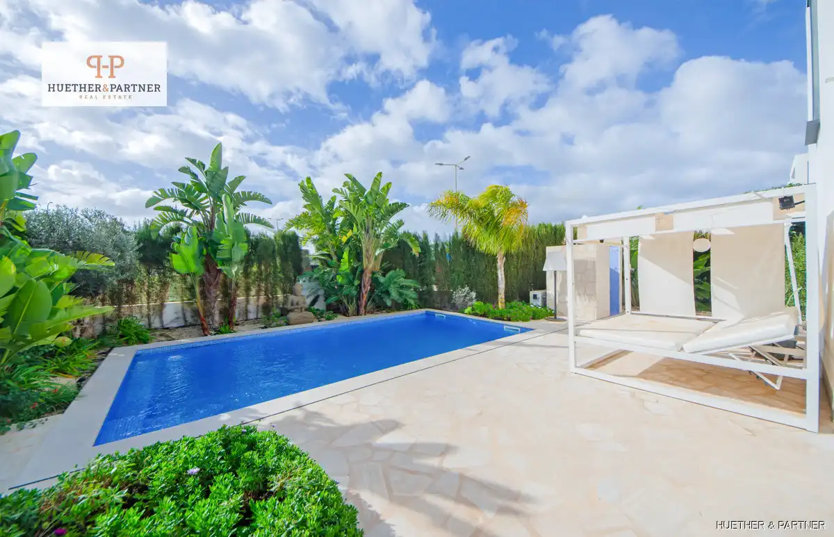 Swimming pool of Houses for sale in Manacor  with Air Conditioner and Furnished