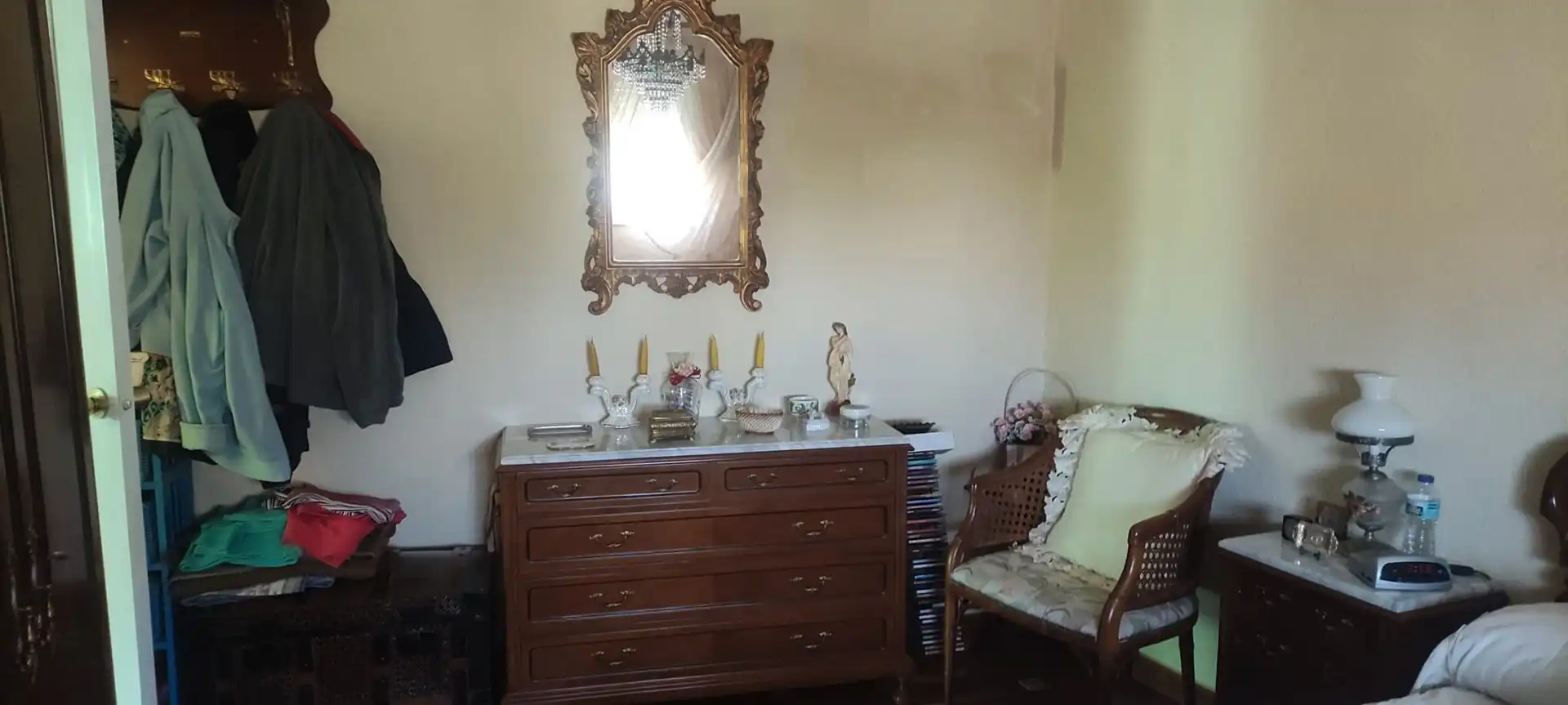 Habitación de Finca rústica en venta en San Cebrián de Campos con Calefacción, Trastero y Amueblado