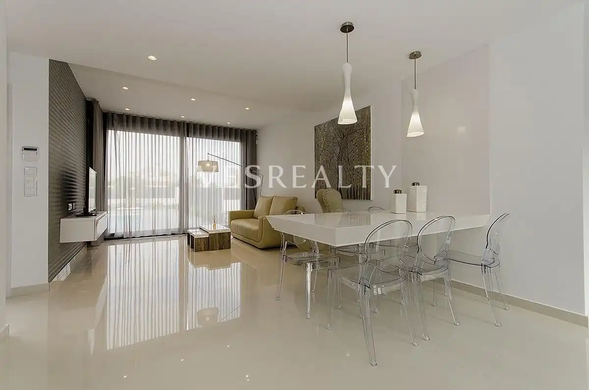 Detached house with terrace for sale in Calle Juan Marsé, imagen 7