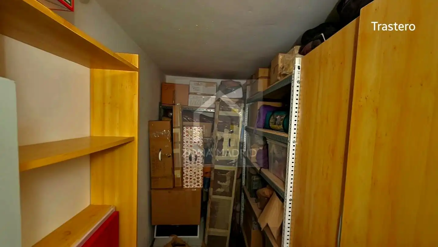 Flat for sale in Madrid  with Air Conditioner and Terrace