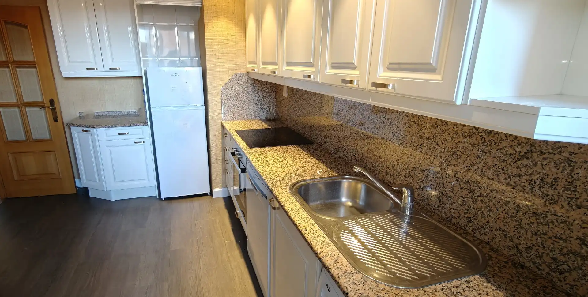 Kitchen of Attic for rent in Zaragoza  with Air Conditioner, Heating and Parquet flooring