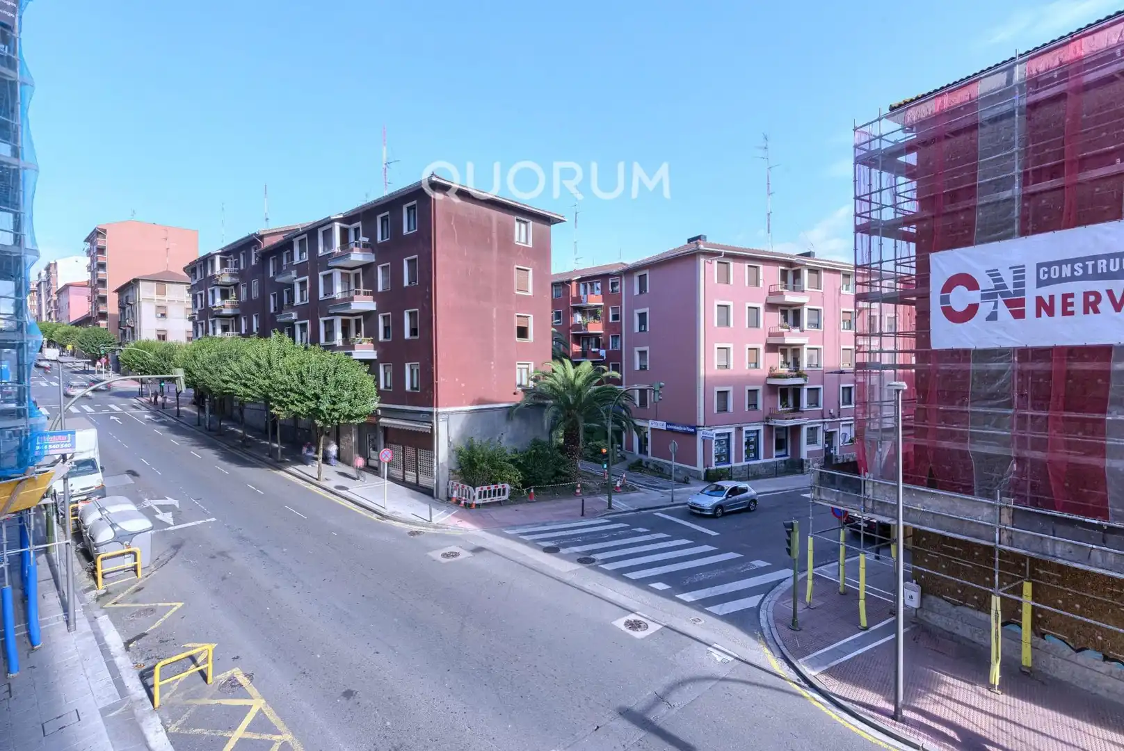Außenansicht von Wohnung zum Verkauf in Basauri  mit Heizung und Balkon
