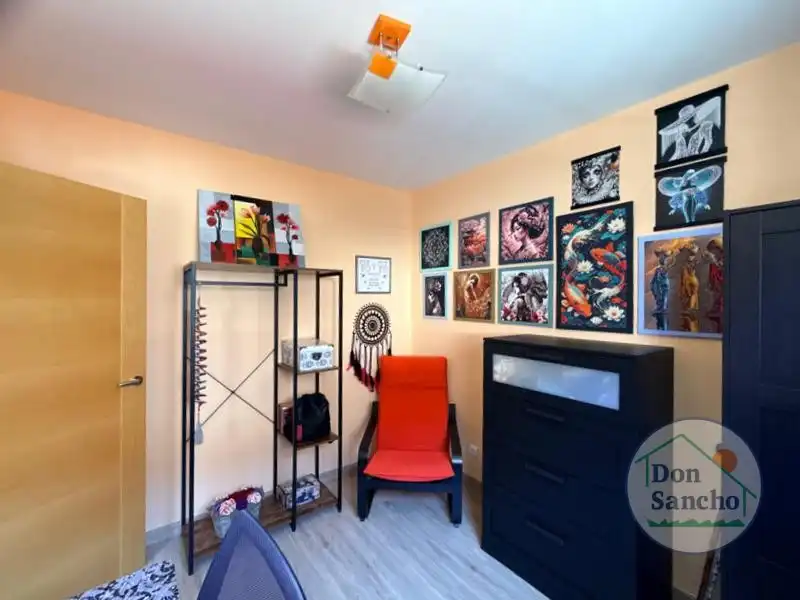 Casa adosada en venta en Santovenia de Pisuerga con Calefacción y Terraza
