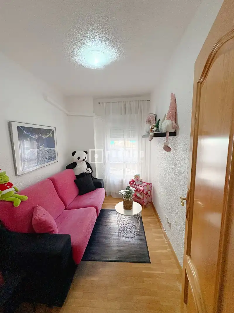 Habitación de Piso en venta en Madrid con Terraza y Trastero
