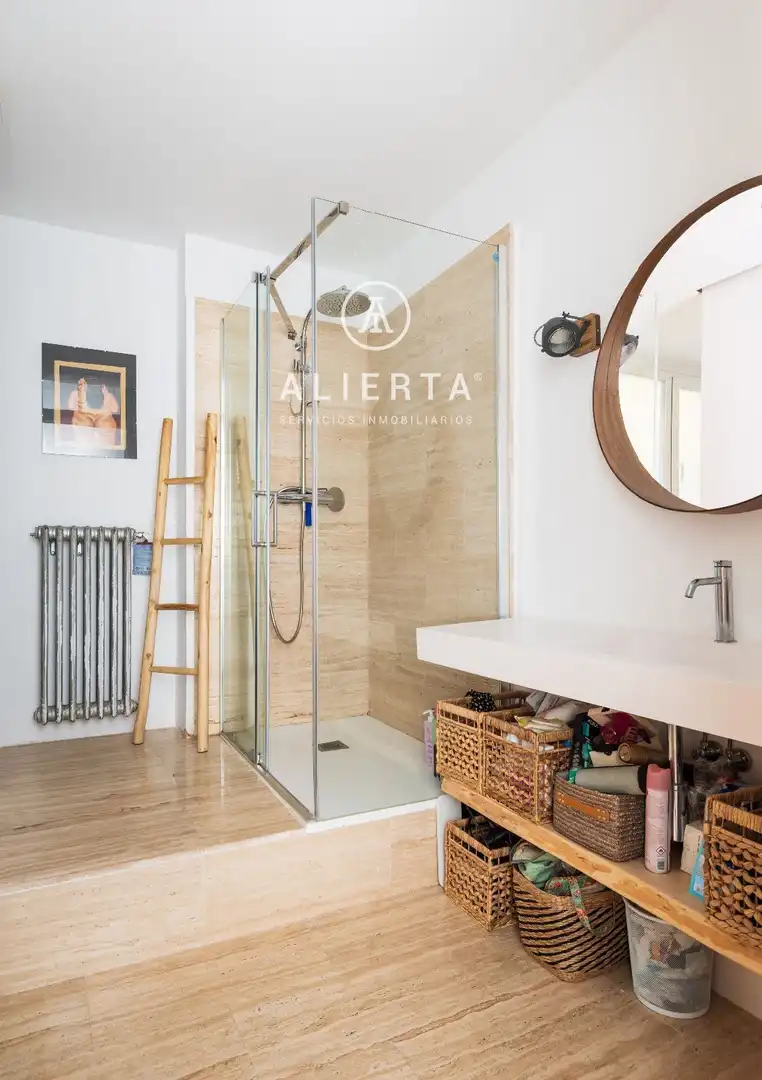 Bathroom of Flat for sale in Zaragoza  with Air Conditioner, Heating and Terrace