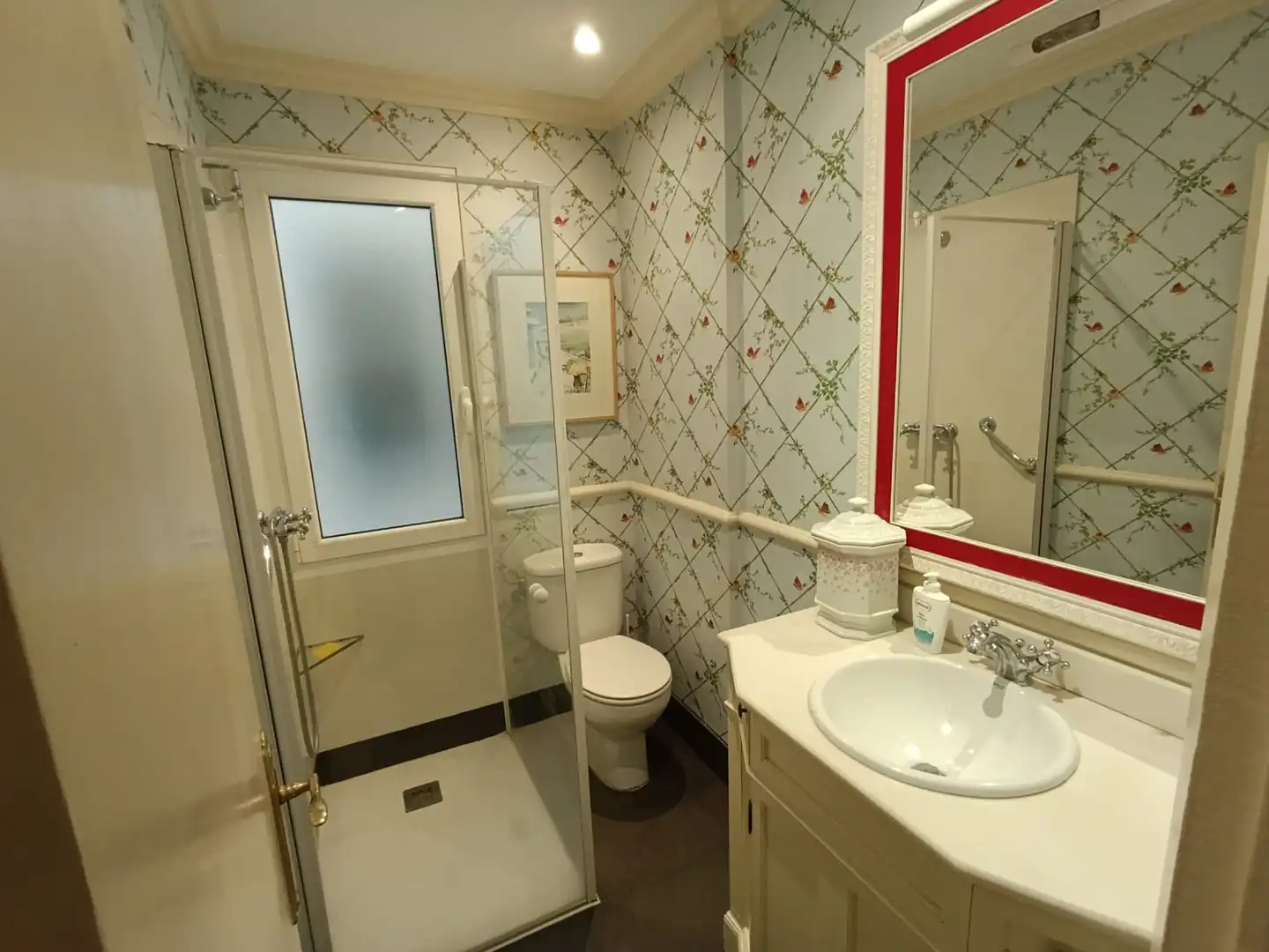 Baño de Piso en venta en Getxo  con Calefacción, Terraza y Trastero