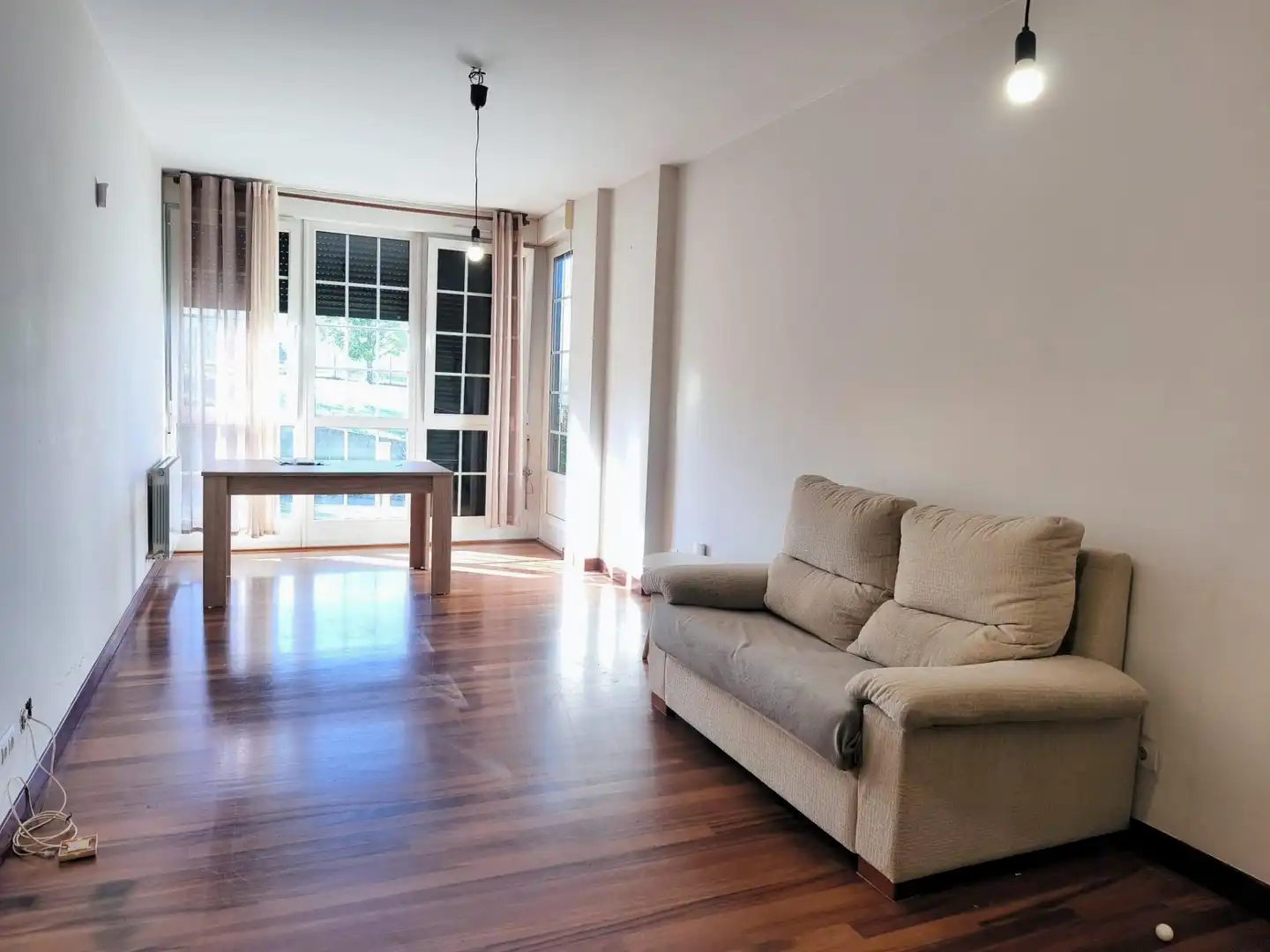 Sala de estar de Planta baja en venta en Penagos, Cantabria