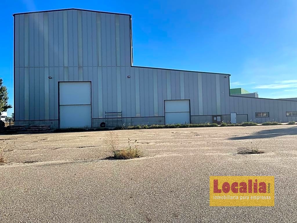 Vista exterior de Nau industrial de lloguer en Aguilar de Campoo