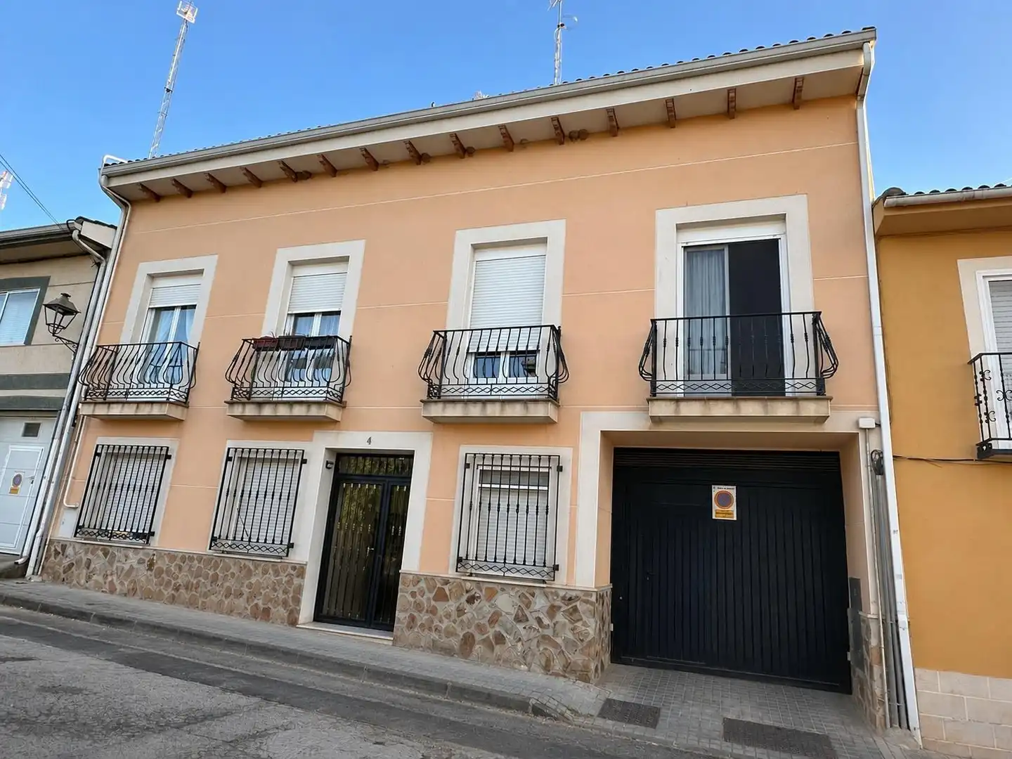 Vista exterior de Pis en venda en Villarejo de Salvanés amb Aire condicionat i Calefacció