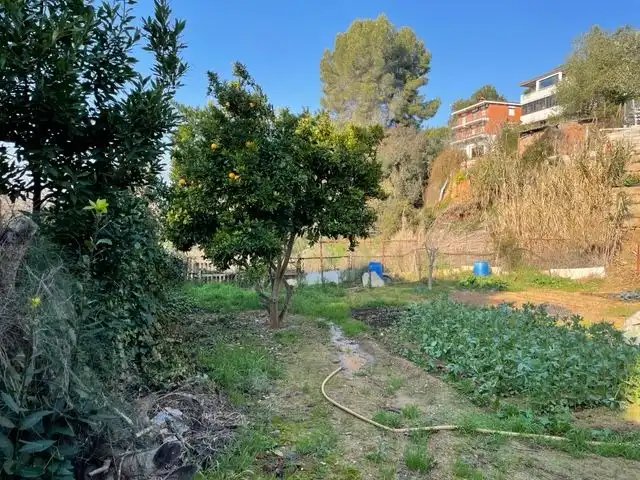 Wohnbaugrundstück zum Verkauf in Carrer Montnegre