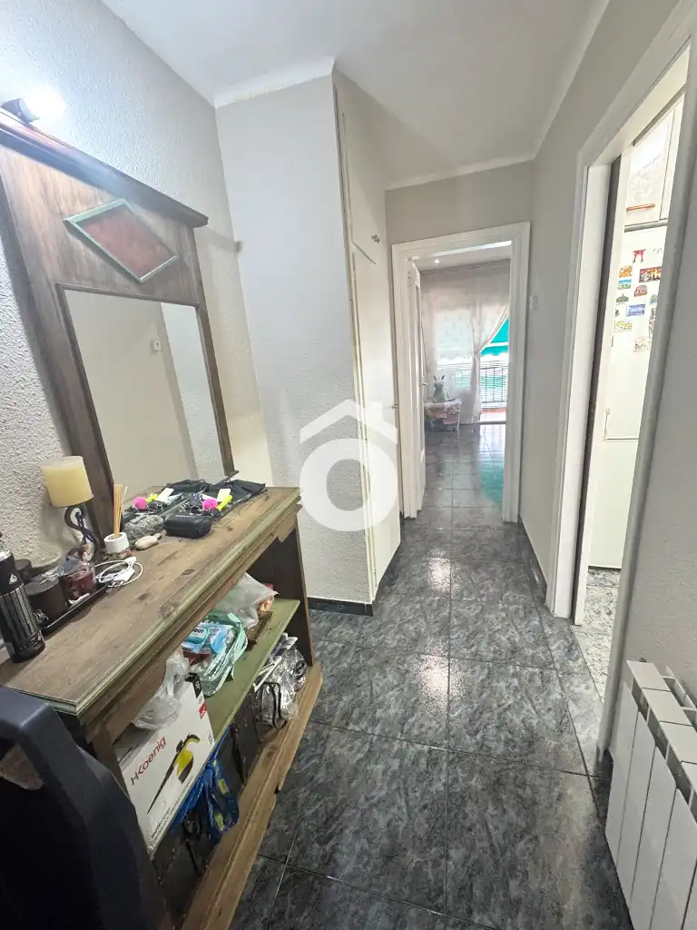 Wohnung zum Verkauf in Esparreguera mit Klimaanlage, Heizung und Balkon