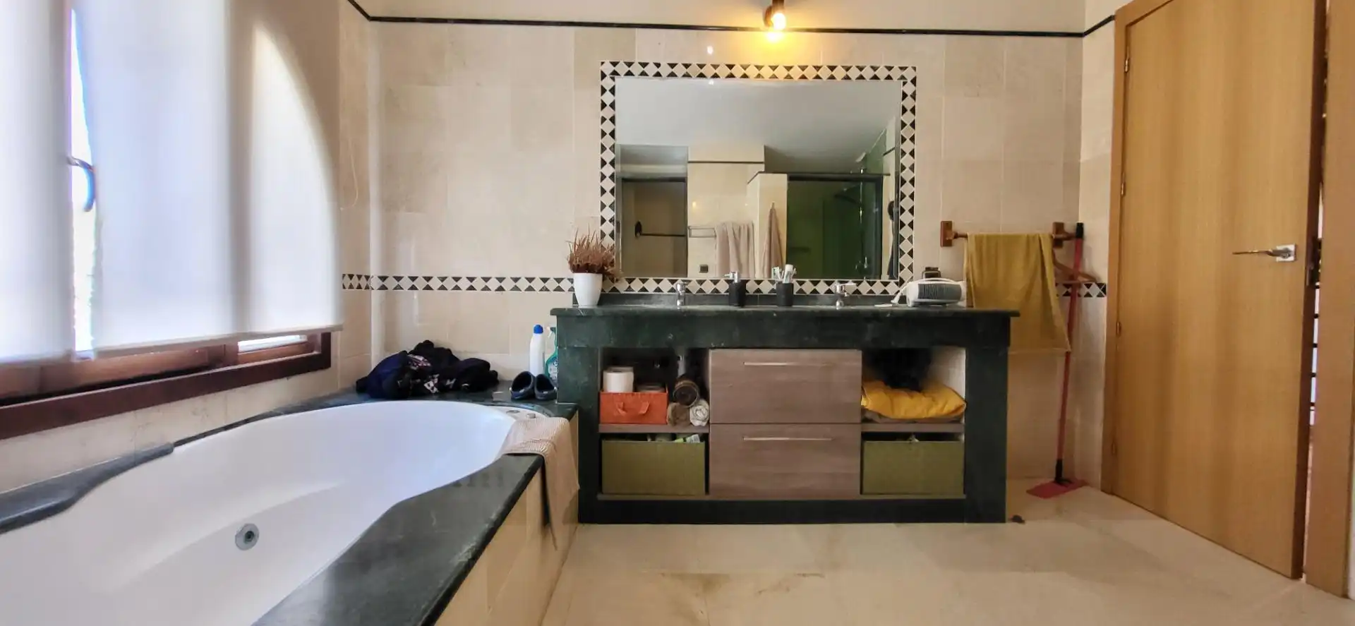 Baño de Casa o chalet en venta en Marbella con Jardín privado, Terraza y Trastero