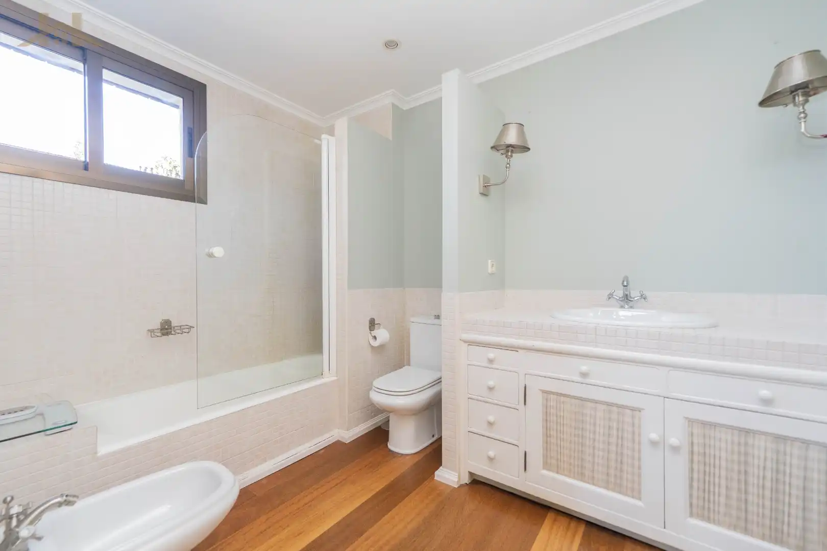 Bathroom of Houses for sale in Majadahonda  with Air Conditioner, Heating and Private garden