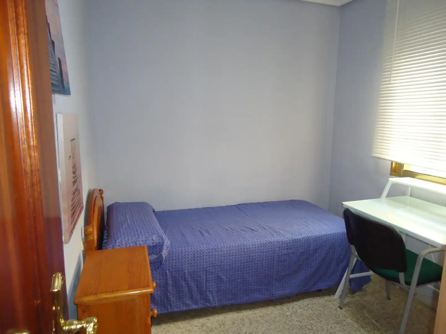 Habitación de Piso en venta en Montequinto con Aire acondicionado, Terraza y Amueblado