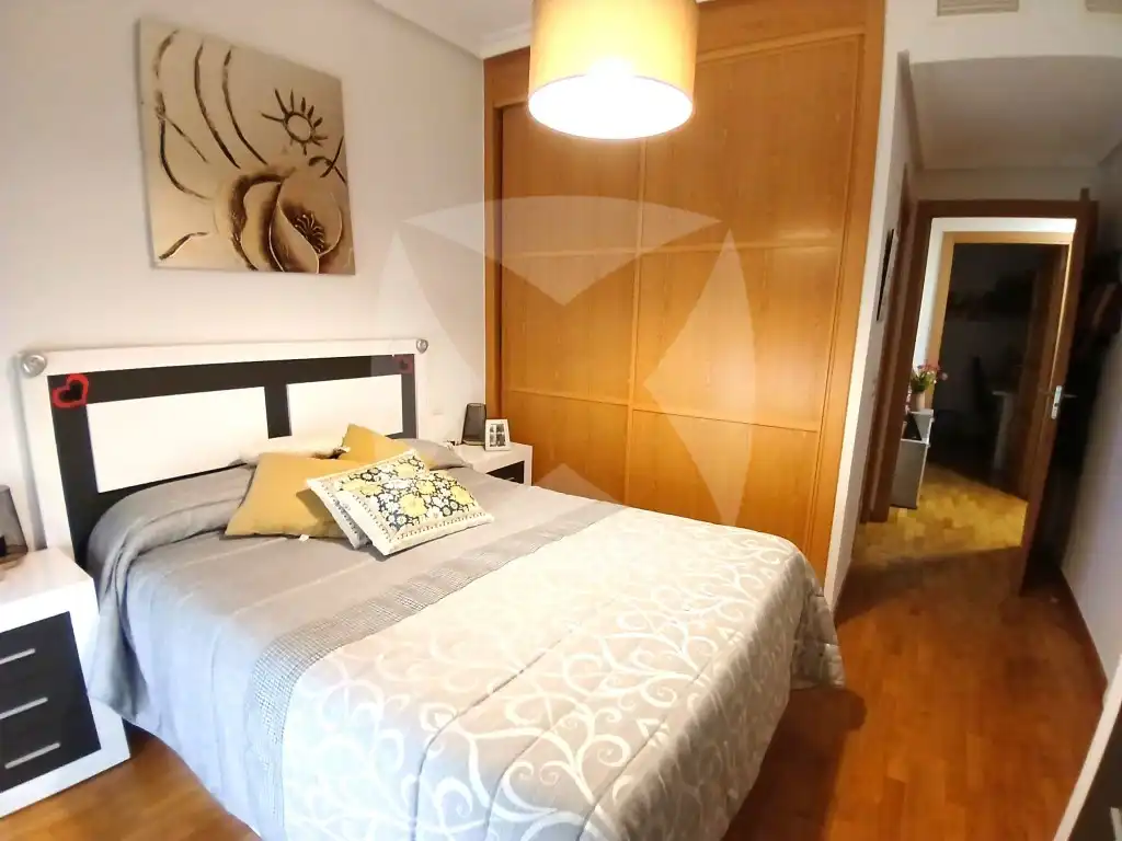 Bedroom of Flat for sale in Badajoz  with Terrace, Oven and Microwave