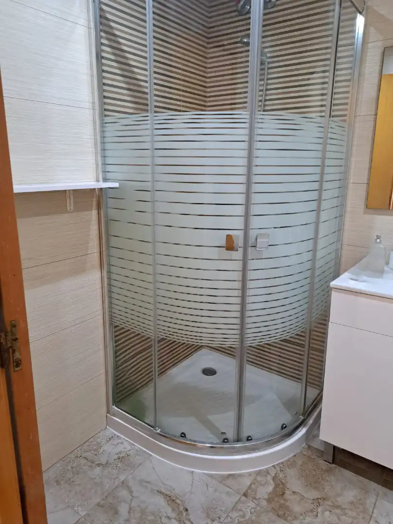 Bany de Pis de lloguer amb opció a compra en Salou amb Aire condicionat, Calefacció i Jardí privat