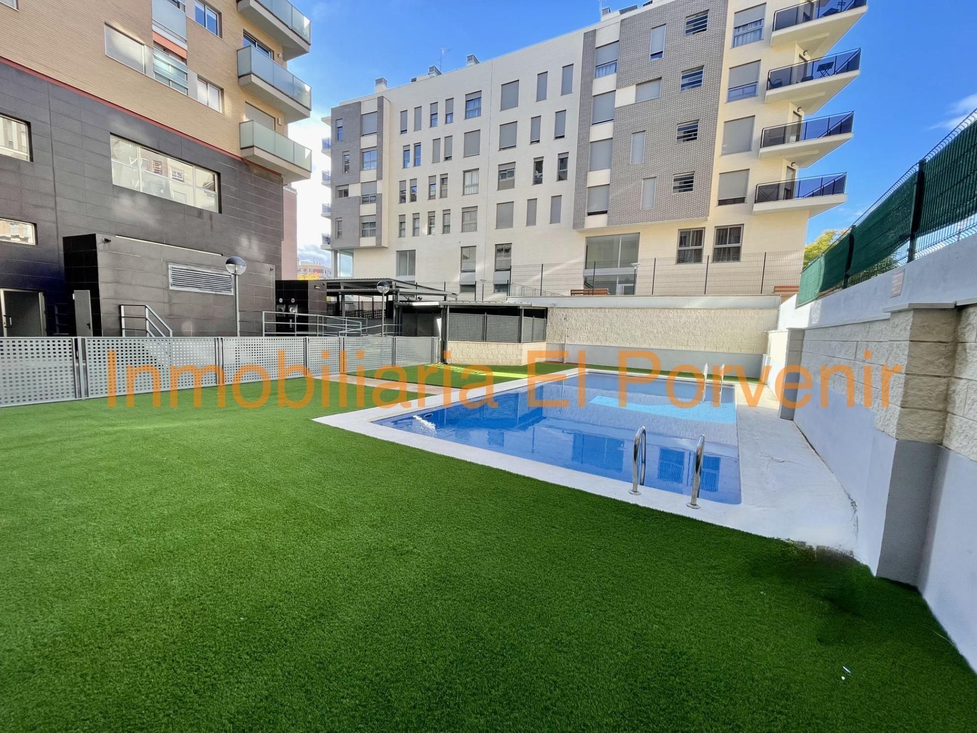 Swimming pool of Flat to rent in Torrent  with Air Conditioner, Parquet flooring and Furnished