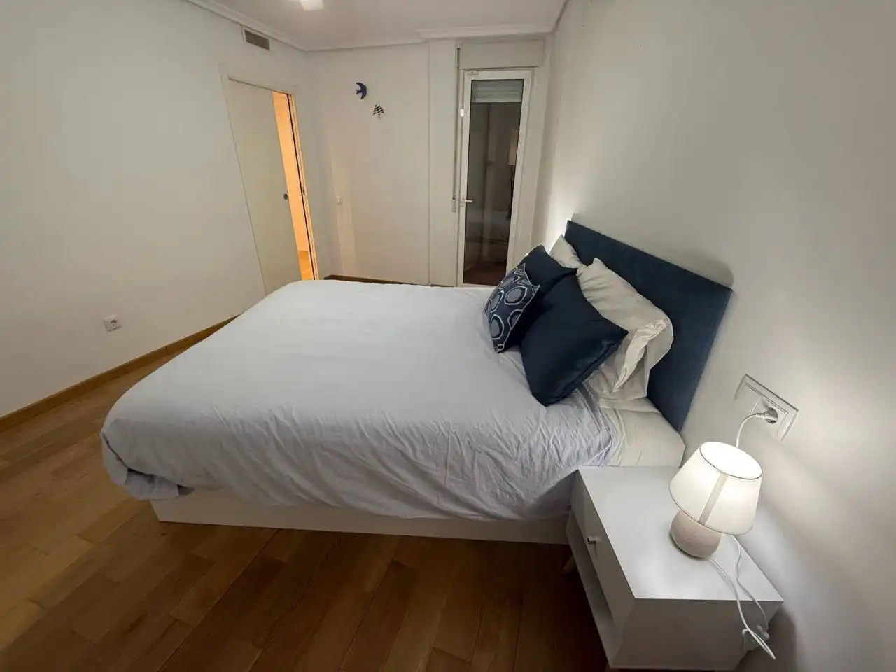 Bedroom of Flat for rent in Valencia  with Air Conditioner, Heating and Furnished