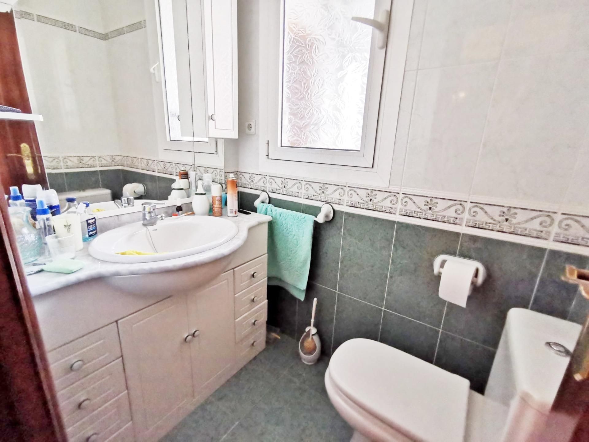Bathroom of Flat for sale in Elda  with Balcony