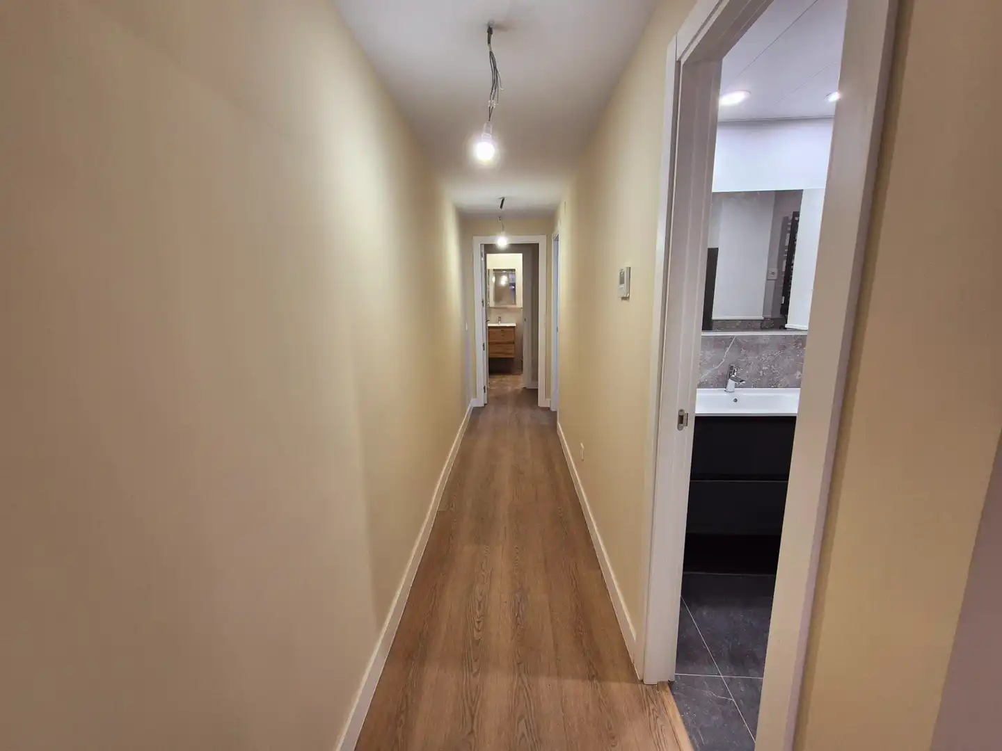 Flat for sale in Madrid  with Air Conditioner, Heating and Microwave