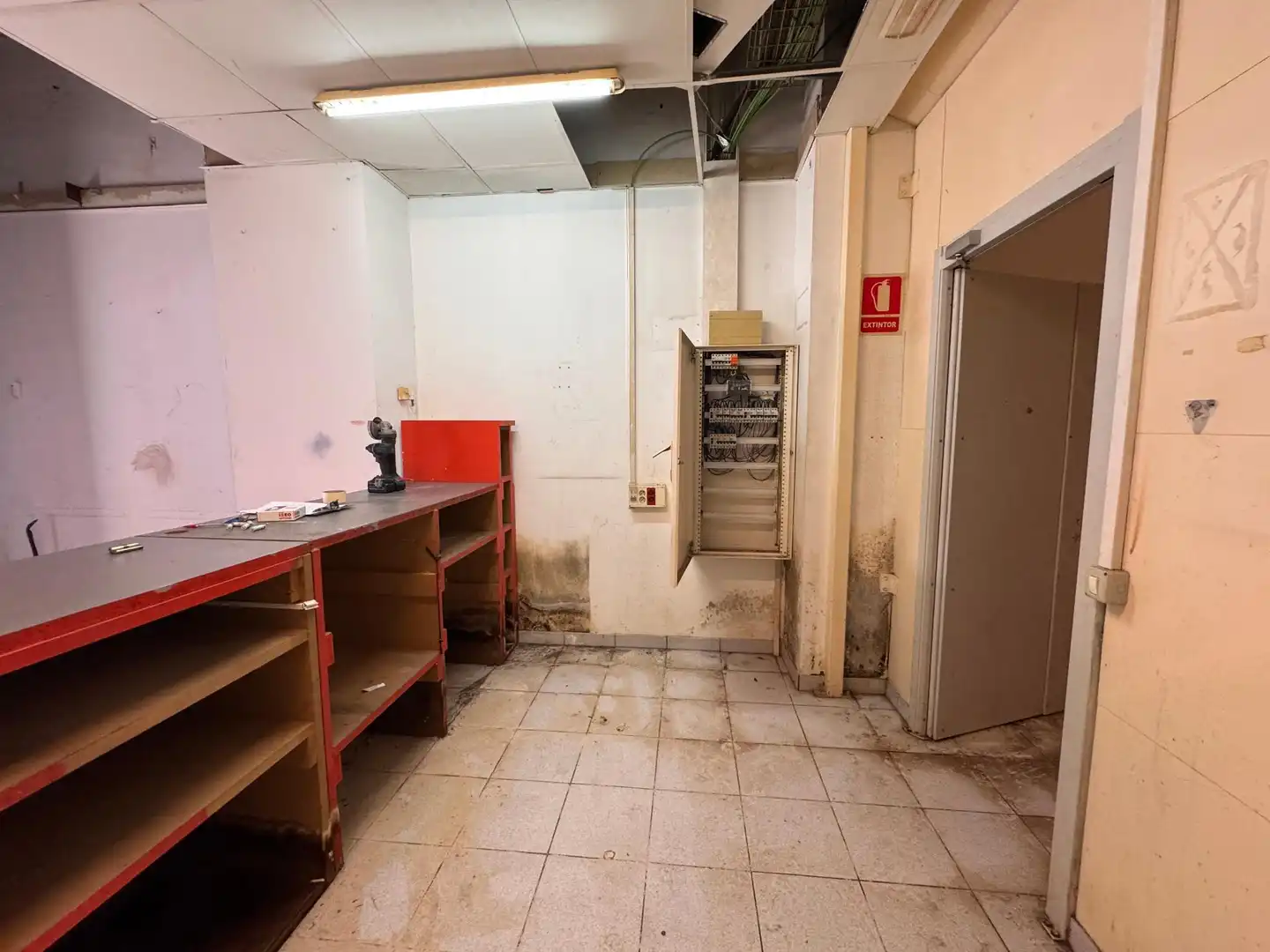 Local en venta en Badalona