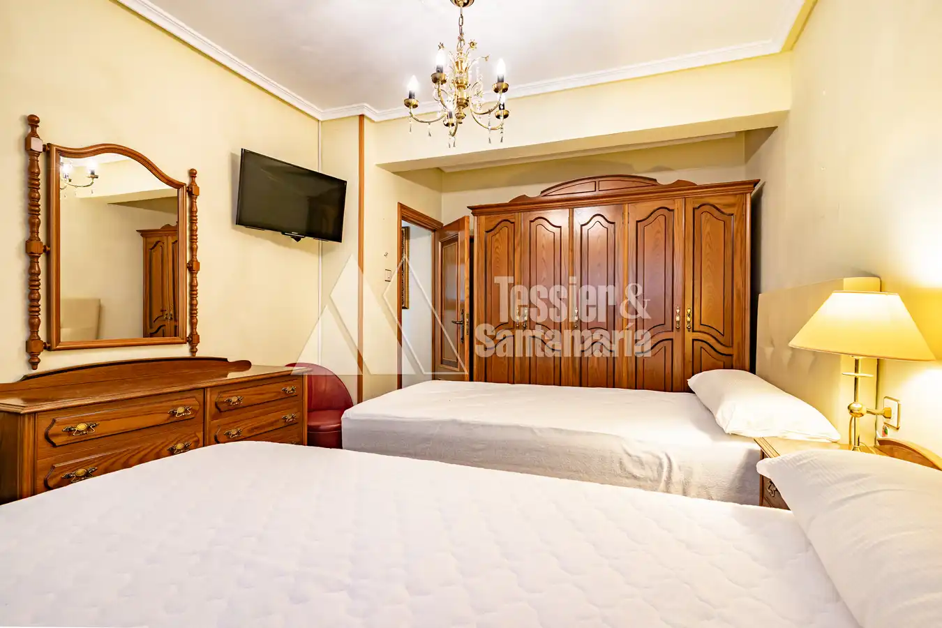 Bedroom of Flat for sale in Gijón   with Heating and Furnished