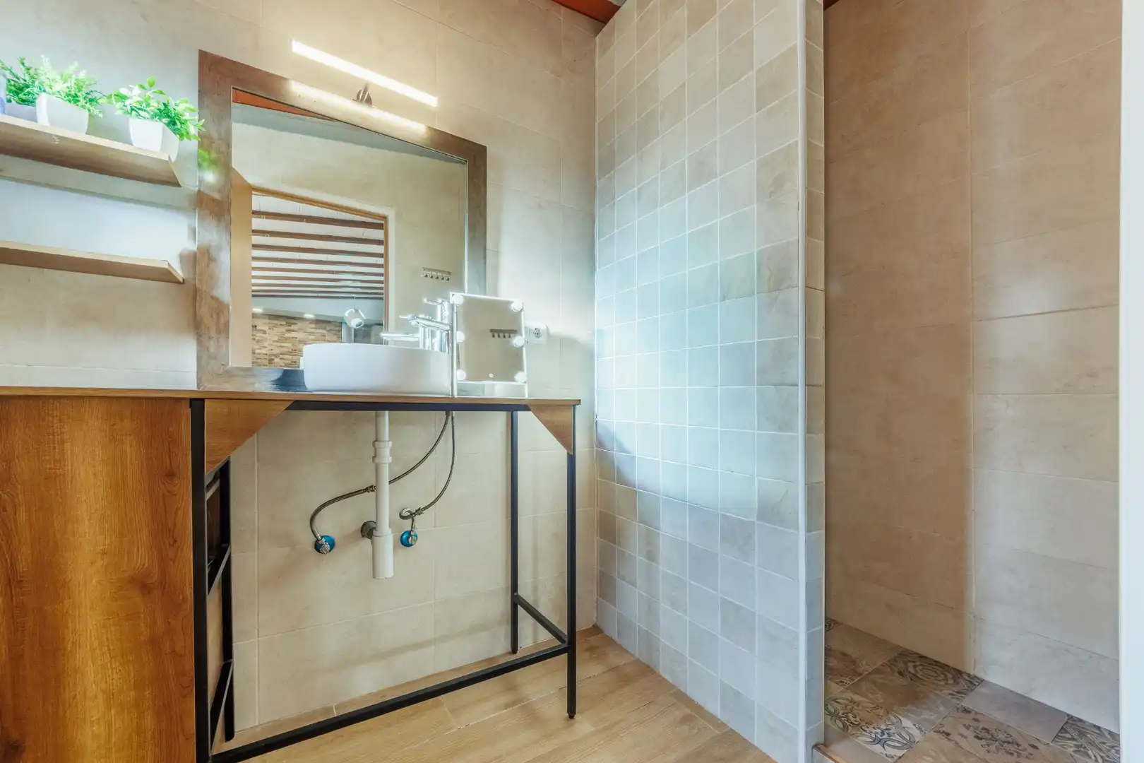 Bathroom of Houses for sale in El Catllar   with Air Conditioner, Private garden and Terrace