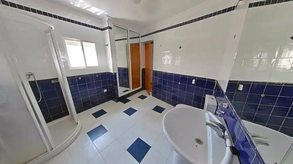 Bathroom of Houses for sale in Vélez-Málaga  with Air Conditioner, Heating and Balcony
