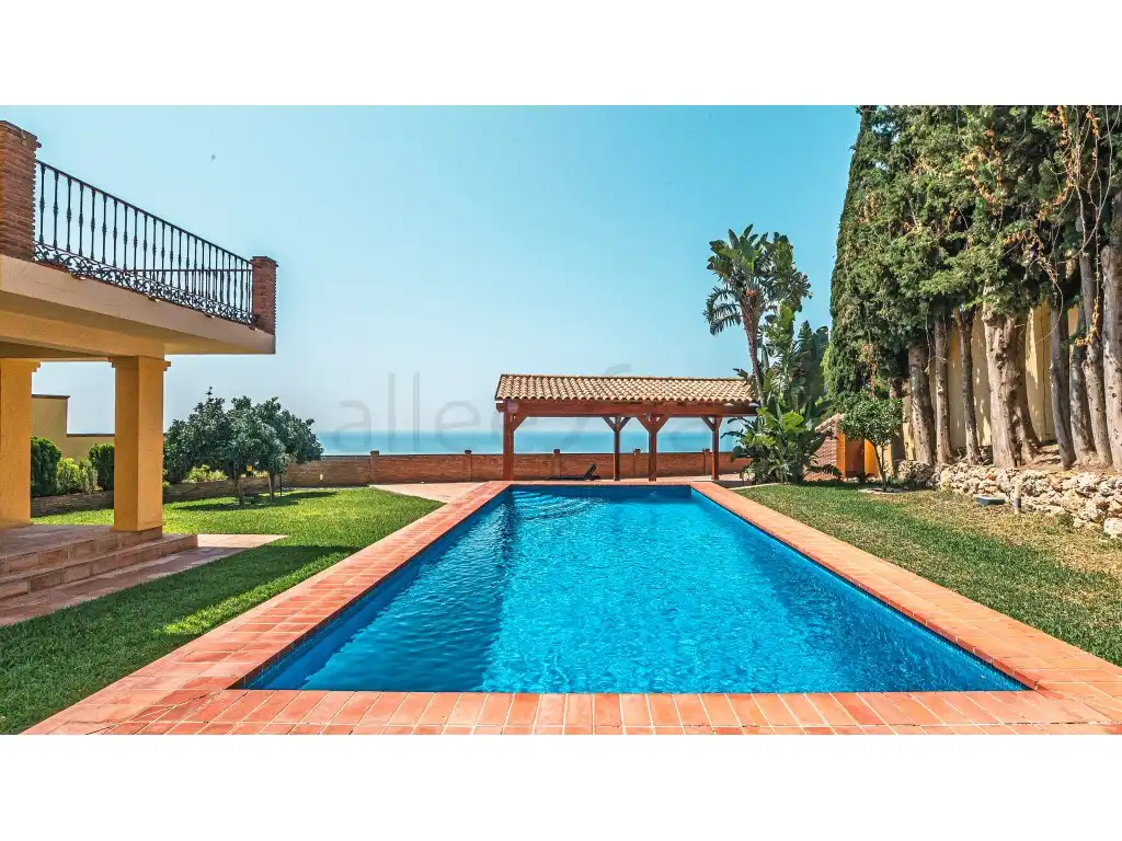 Schwimmbecken von Haus oder Chalet zum Verkauf in Benalmádena
