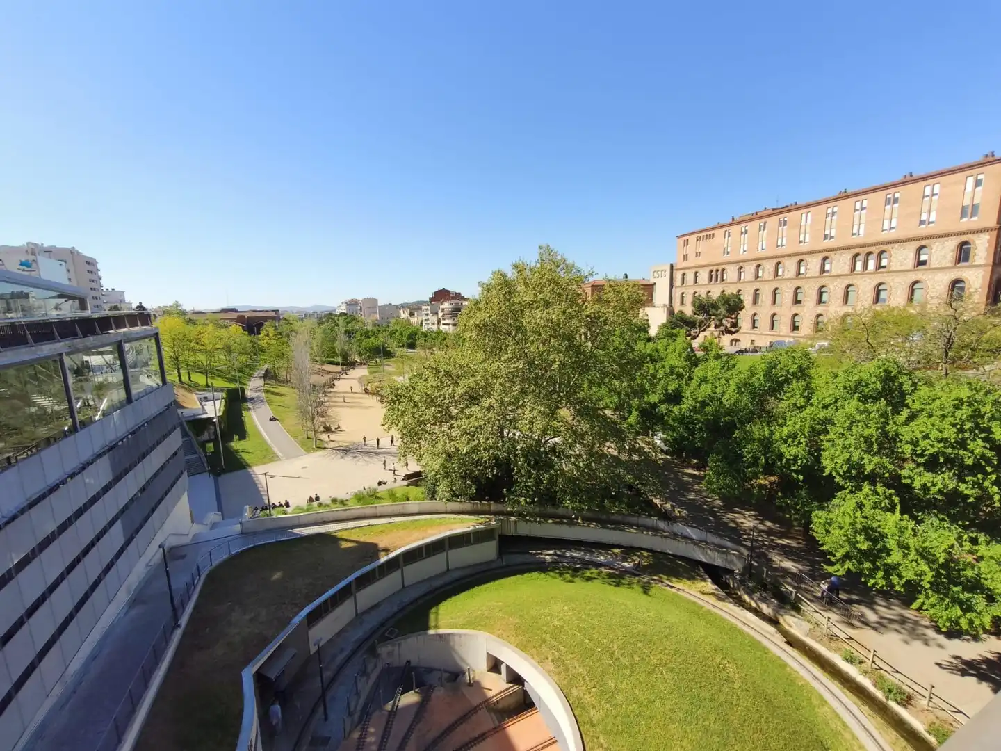Vista exterior de Planta baja en venta en Terrassa con Calefacción, Jardín privado y Parquet