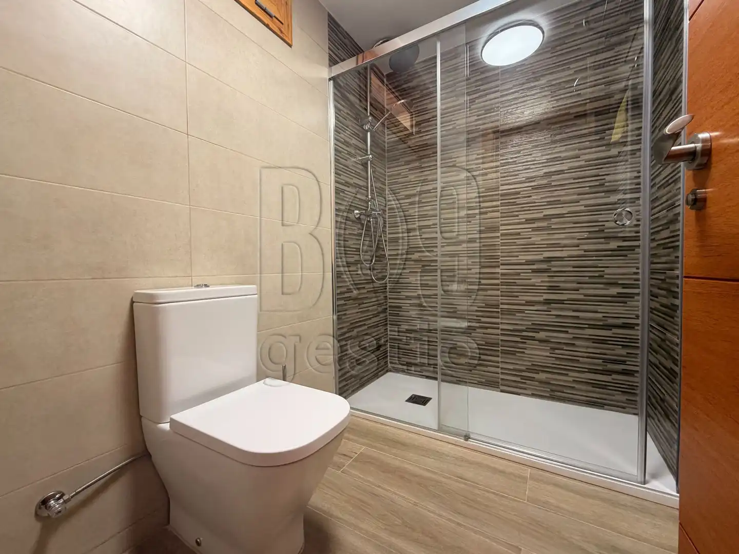 Bathroom of Detached homes for sale in Els Pallaresos  with Air Conditioner, Heating and Private garden