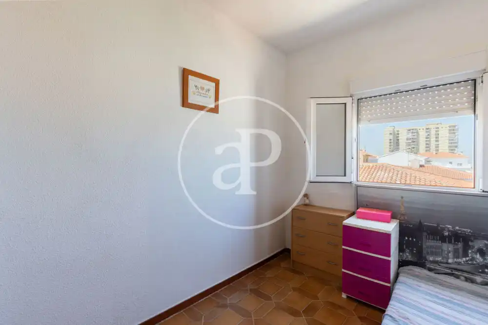 Dormitori de Casa adosada en venda en Sueca amb Calefacció, Terrassa i Traster