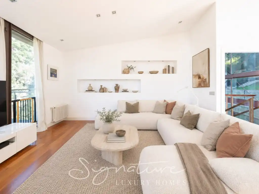 Sala de estar de Casa o chalet en venta en Barcelona con Aire acondicionado