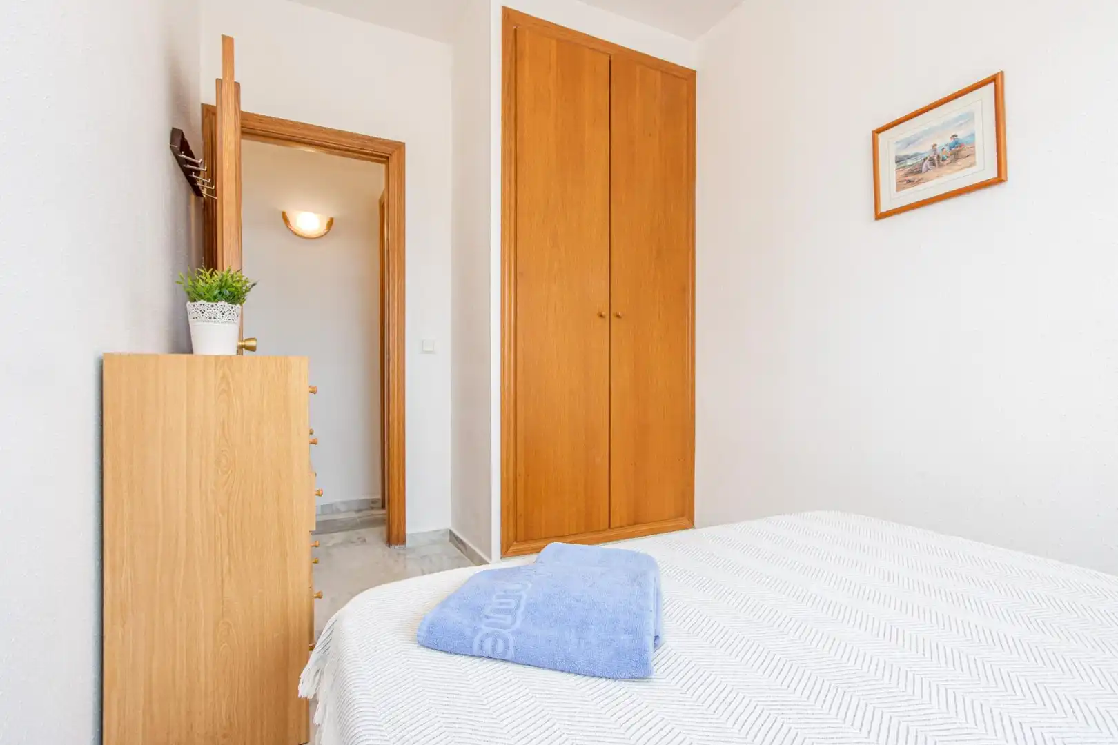 Habitación de Apartamento en venta en Empuriabrava con Terraza y Balcón