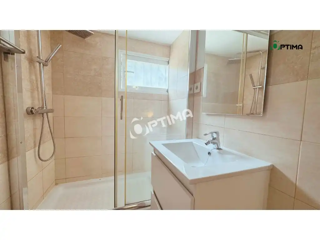 Baño de Piso de alquiler en Madrid