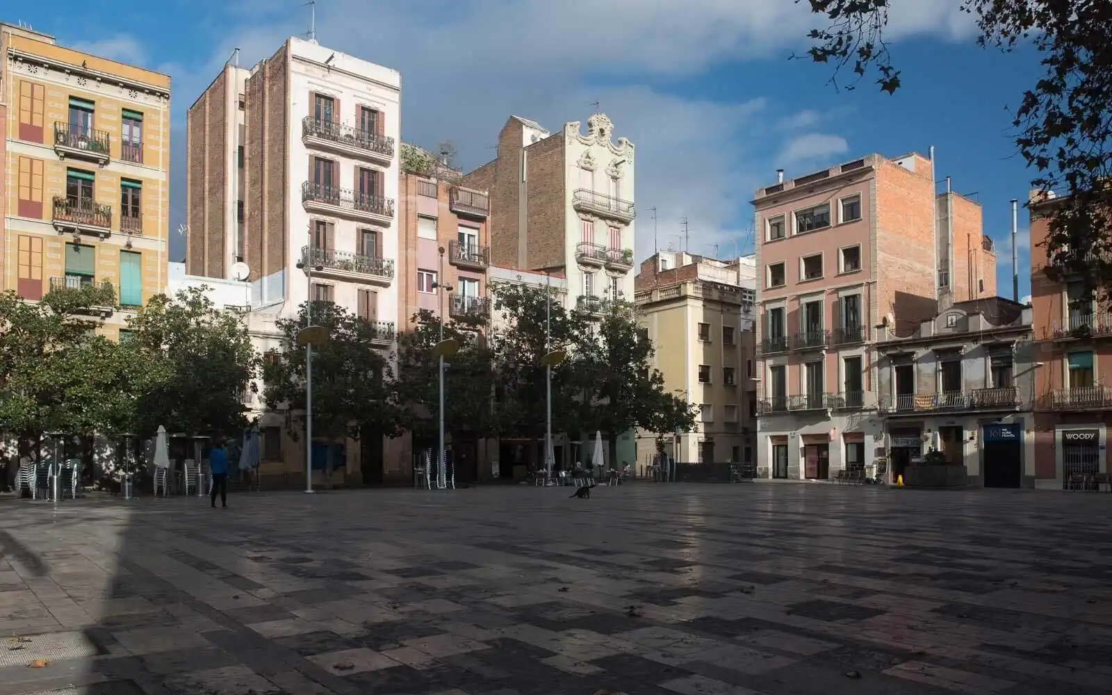 Vista exterior de Edifici en venda en Barcelona