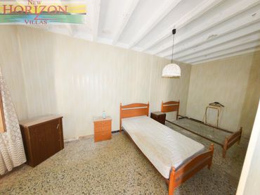 Casa rústica amb jardí en venda a Zurgena