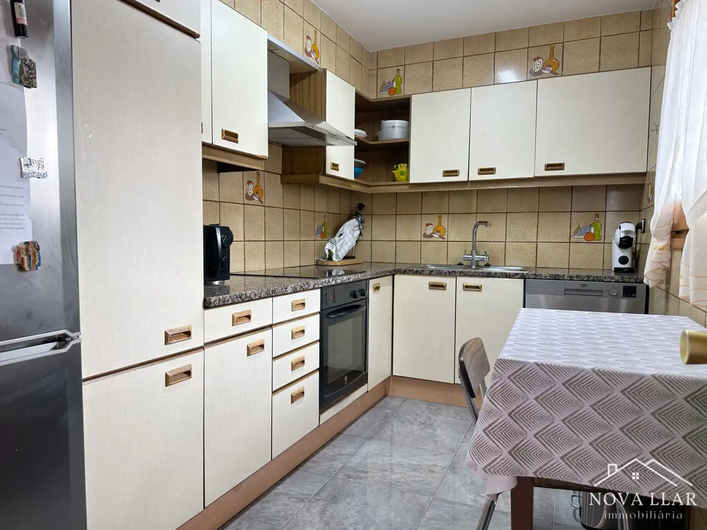 Cuina de Casa adosada en venda en Gombrèn amb Calefacció, Parquet i Forn