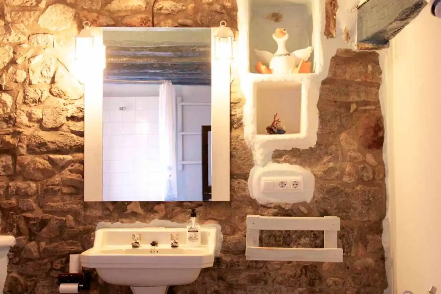Baño de Casa o chalet en venta en Sales de Llierca con Calefacción, Jardín privado y Terraza