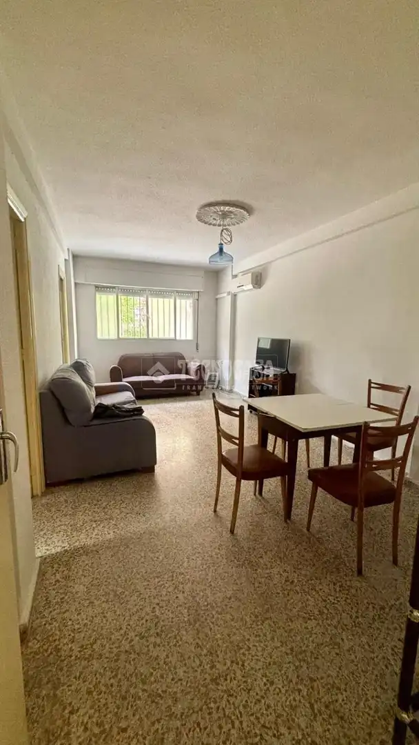 Piso en venta en C. Luz Casanova, Cartuja