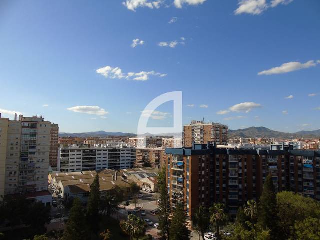 Piso en Venta en Los Guindos - Parque Mediterráneo - Santa Paula