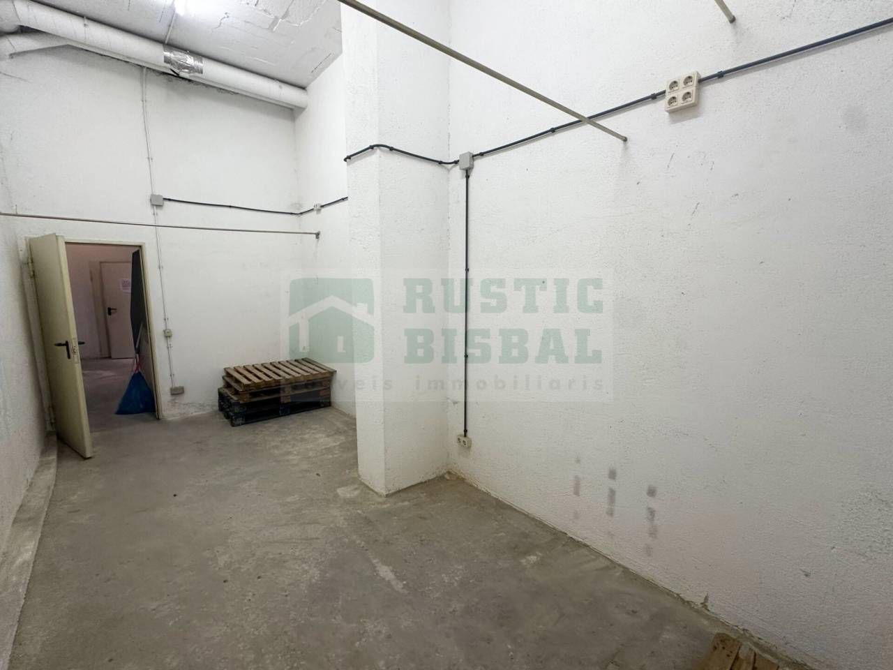 Box room to rent in La Bisbal d'Empordà