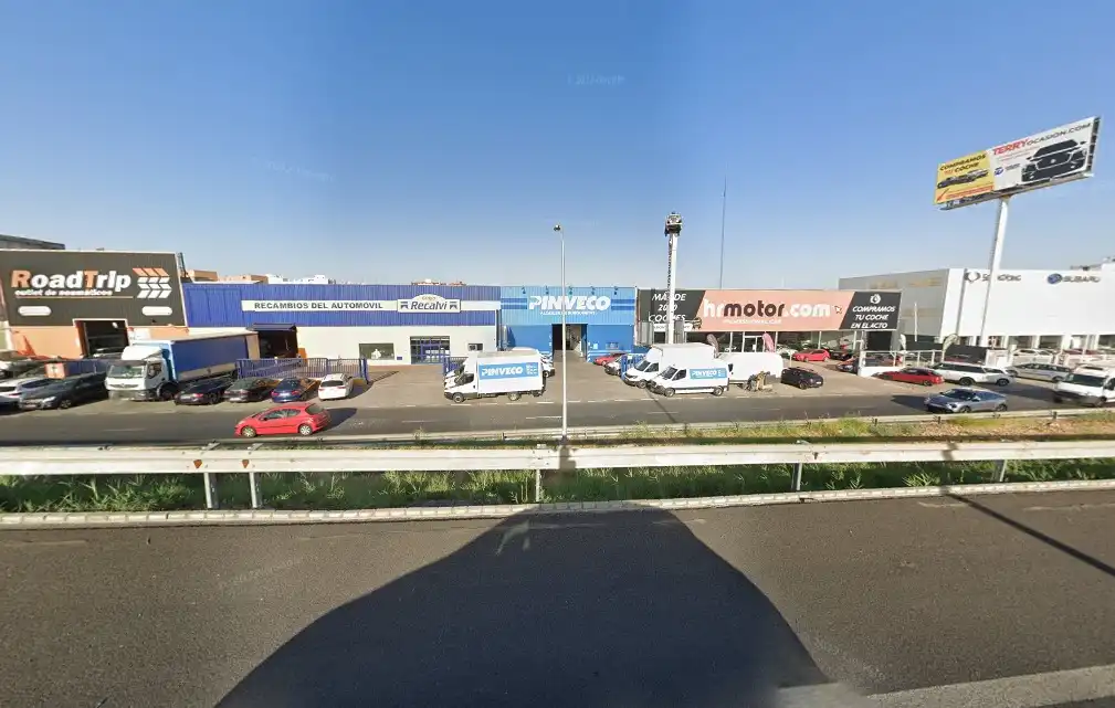 Nave industrial en alquiler en San Pablo - Santa Justa, imagen 2