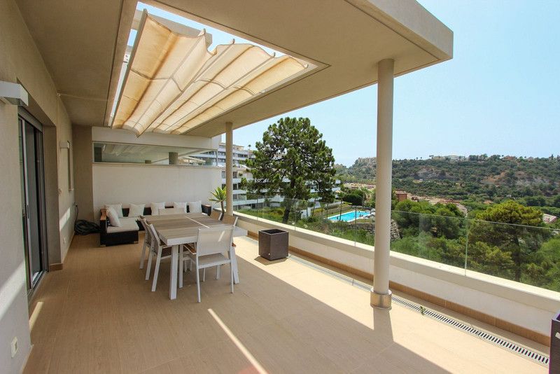 Terrace of Attic for sale in Benahavís  with Air Conditioner, Terrace and Swimming Pool