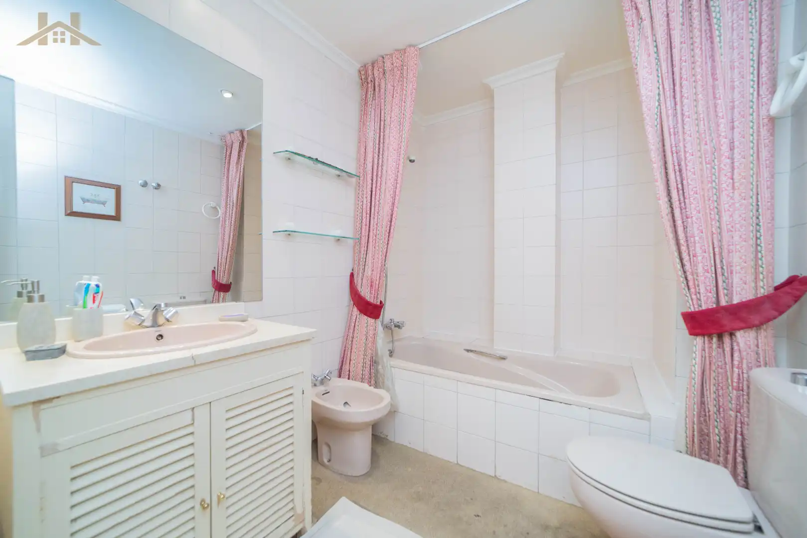 Bathroom of Duplexes for sale in Madrid  with Air Conditioner, Heating and Storage room