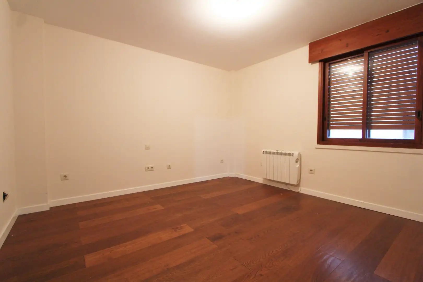 Wohnung zum Verkauf in Badajoz mit Klimaanlage, Heizung und Terrasse