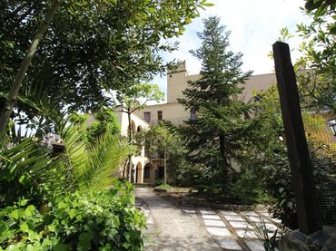 Villa avec balcon à vendre à Breda