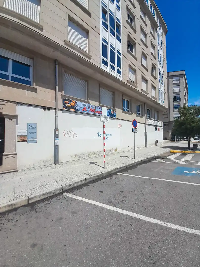 Business premises to rent in Boiro, imagen 2