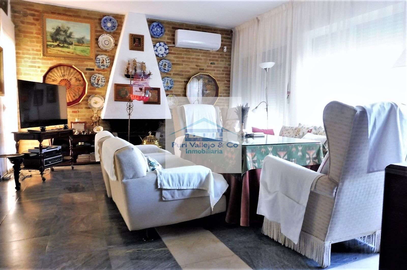 Sala d'estar de Casa o xalet en venda en  Córdoba Capital amb Aire condicionat, Jardí privat i Terrassa